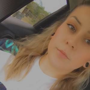 Meet your Posher, Adriana